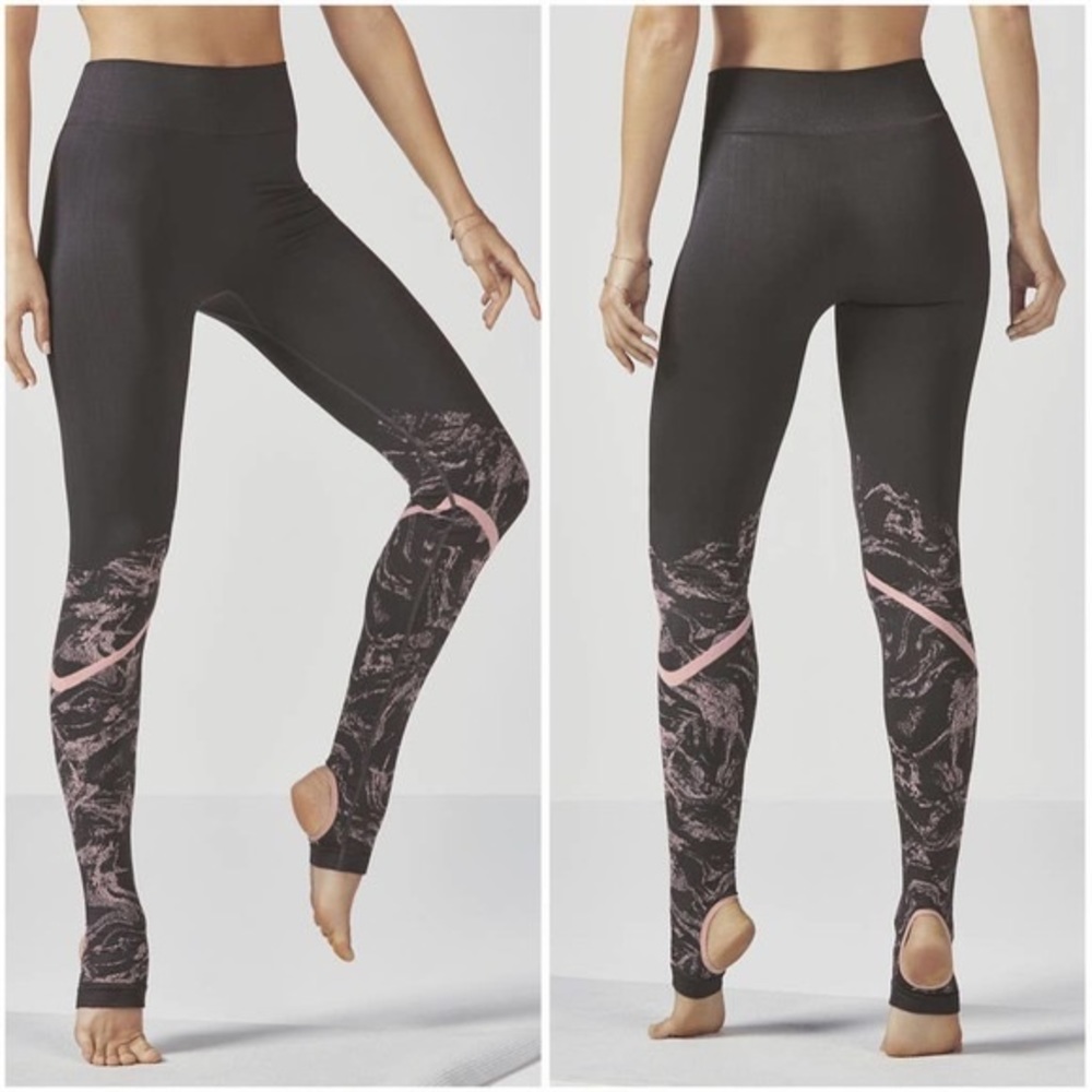 Fabletics Patterned Seamless Stretch Stirrup Leggings Size XS